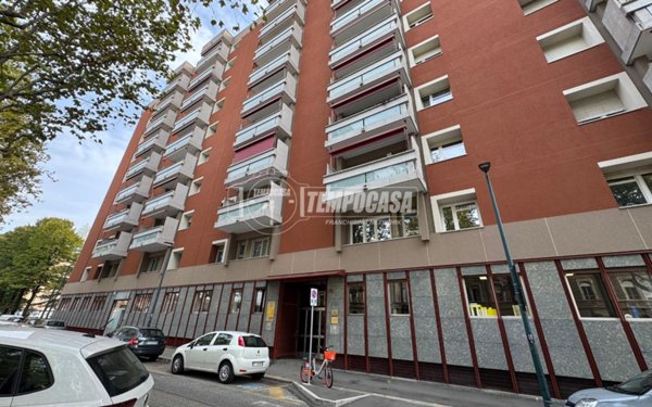 appartamento in vendita a Torino in zona Lingotto