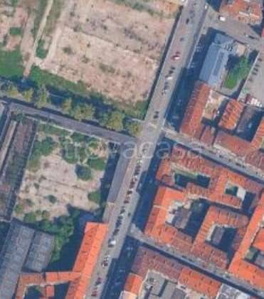 negozio in vendita a Torino in zona Aurora