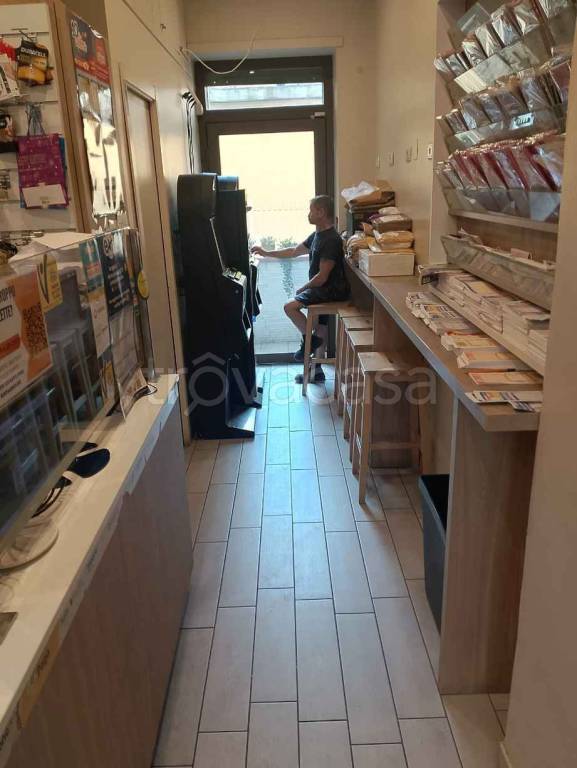 negozio in vendita a Torino in zona San Donato