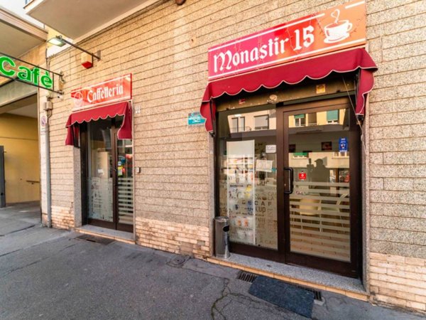 negozio in vendita a Torino in zona Mirafiori Sud
