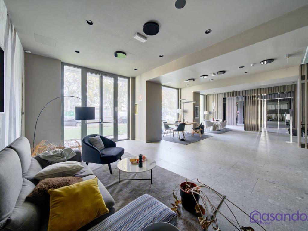 negozio in vendita a Torino in zona Barca