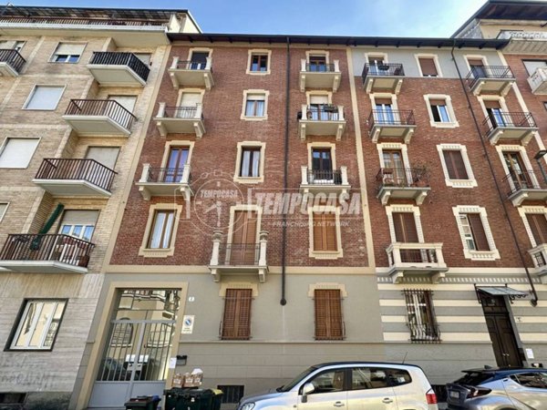 appartamento in vendita a Torino in zona Cenisia