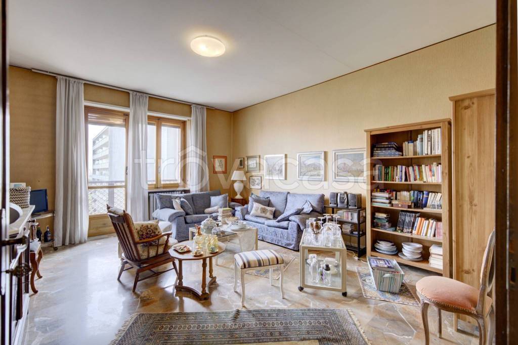 appartamento in vendita a Torino in zona Parella