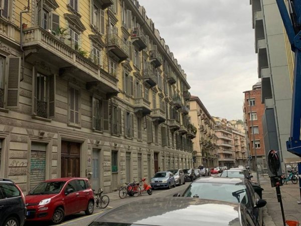 appartamento in vendita a Torino in zona San Salvario