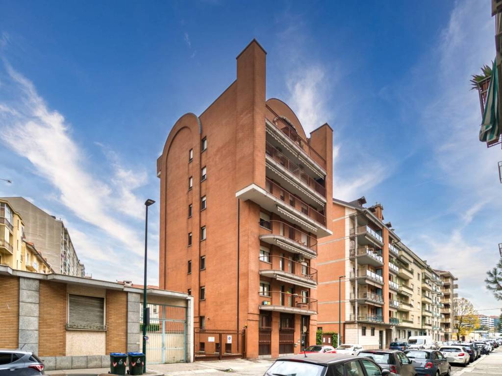 appartamento in vendita a Torino in zona Parella