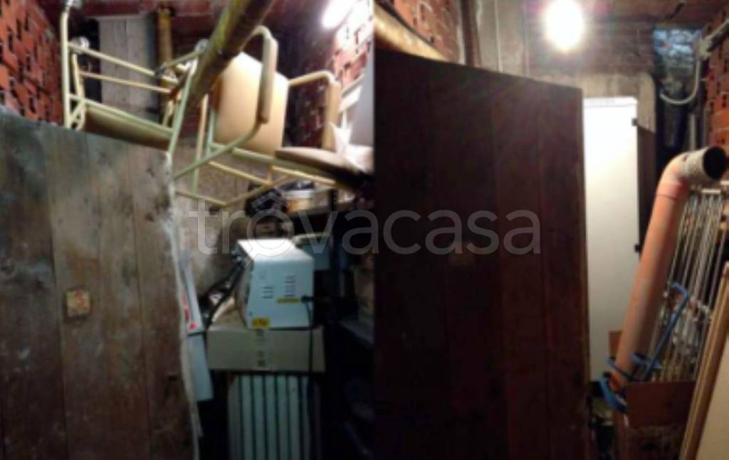 locale commerciale in vendita a Torino in zona San Donato