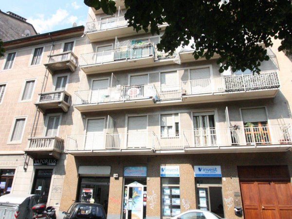 negozio in vendita a Torino in zona Cenisia