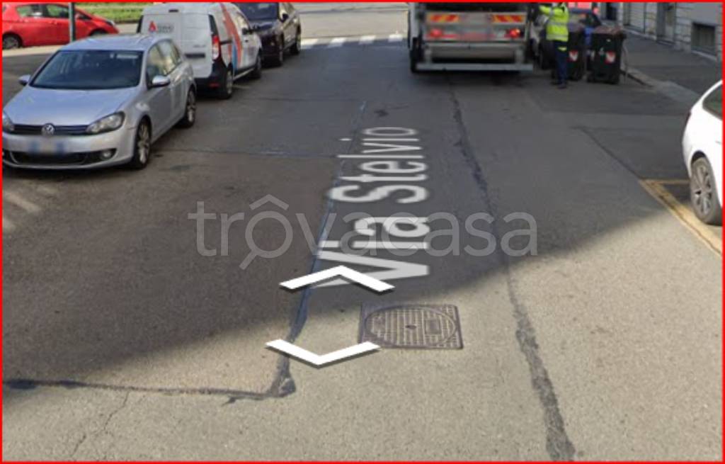 locale commerciale in vendita a Torino in zona Pozzo Strada