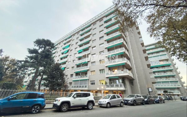 appartamento in vendita a Torino in zona Mirafiori Nord