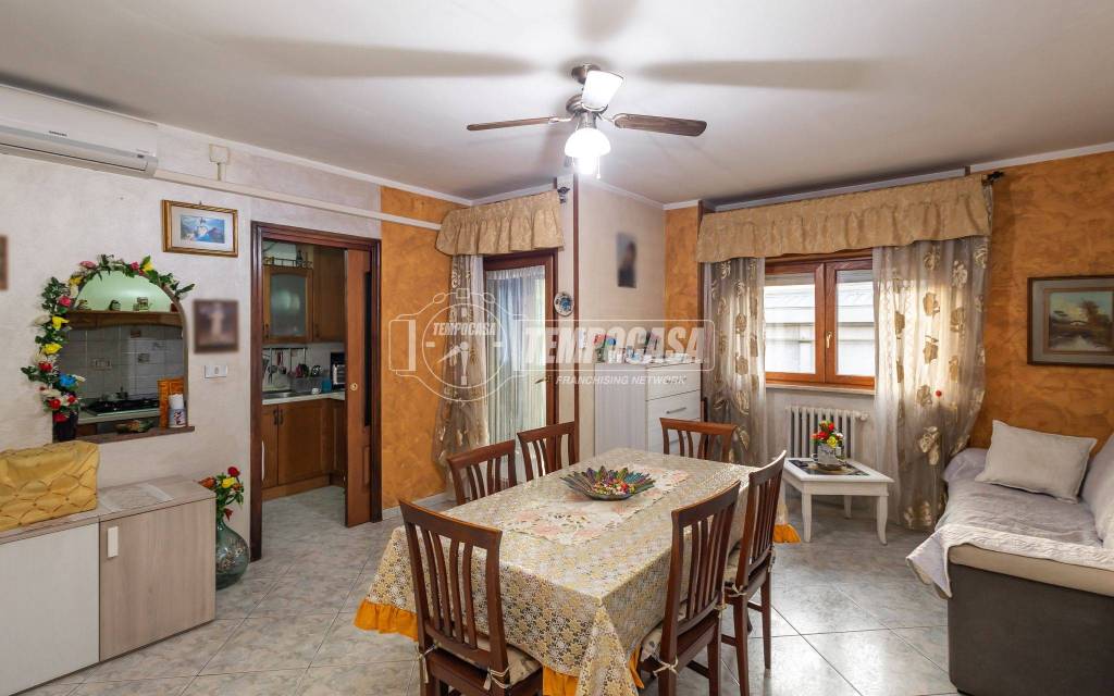 appartamento in vendita a Torino in zona Barca