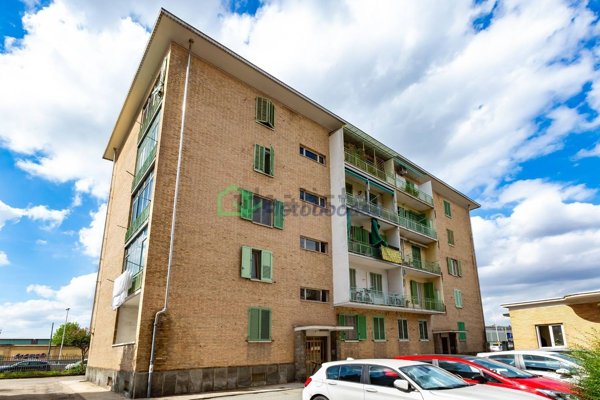 appartamento in vendita a Torino in zona Millefonti