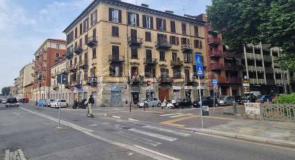 appartamento in vendita a Torino in zona Aurora