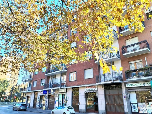 ufficio in vendita a Torino in zona Mirafiori Nord