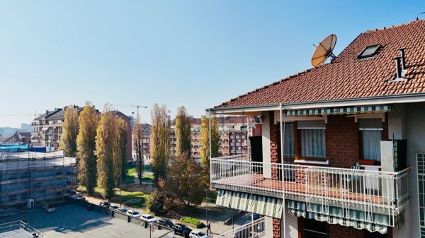 appartamento in vendita a Torino in zona Parella