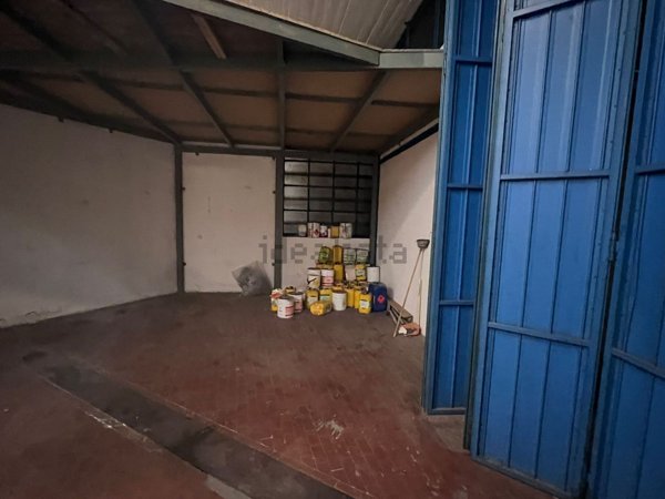 locale di sgombero in vendita a Torino in zona Parella