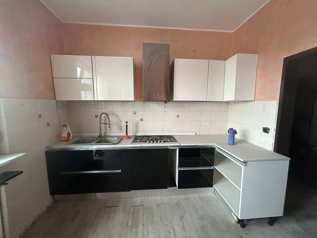 appartamento in vendita a Torino in zona Mirafiori Sud