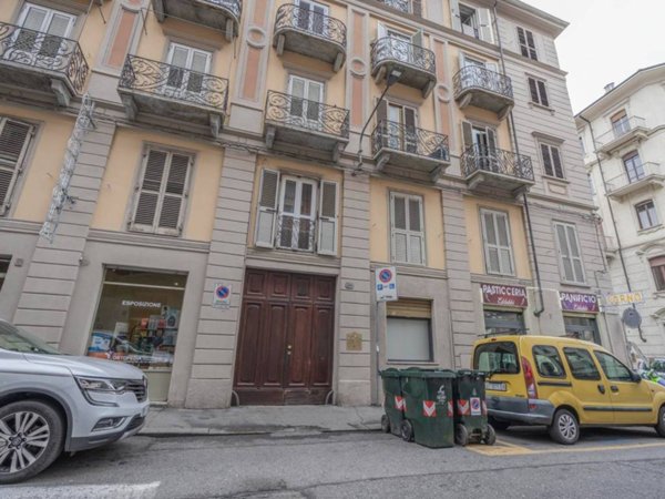 appartamento in vendita a Torino in zona Aurora