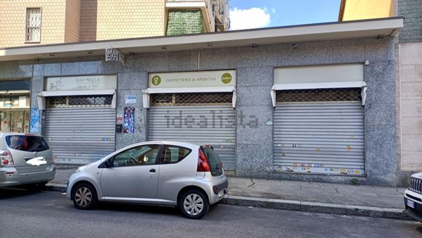 negozio in vendita a Torino in zona Lucento