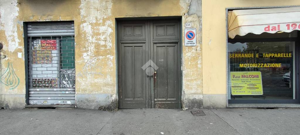 locale di sgombero in vendita a Torino in zona Barriera di Milano