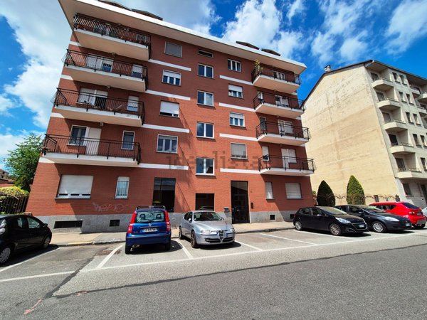 appartamento in vendita a Torino in zona Borgata Vittoria