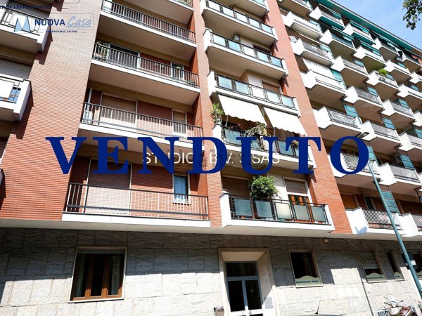 appartamento in vendita a Torino in zona Borgata Vittoria