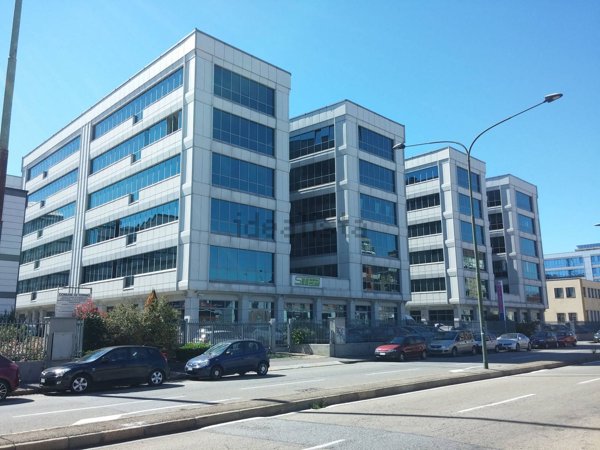 ufficio in vendita a Torino in zona Mirafiori Sud
