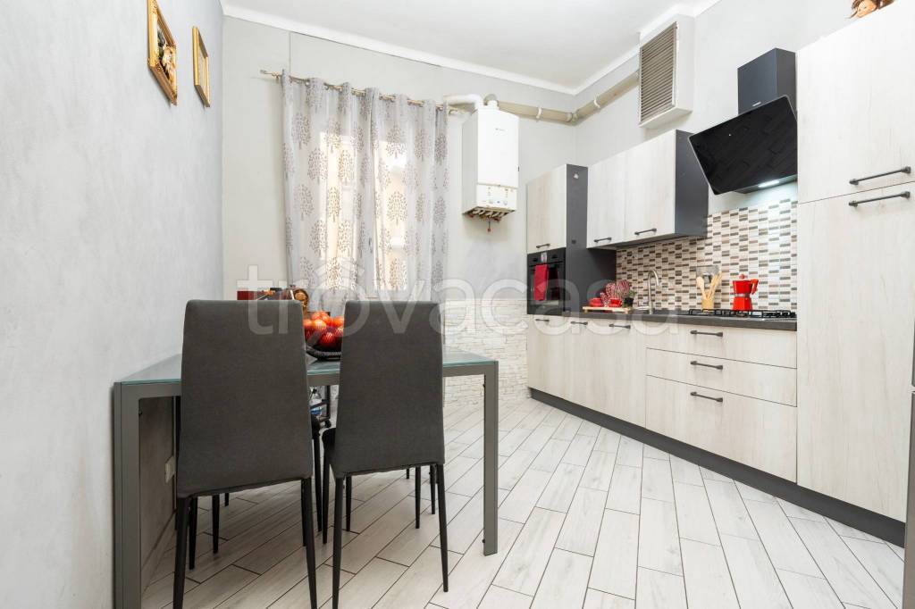 appartamento in vendita a Torino in zona Barriera di Milano