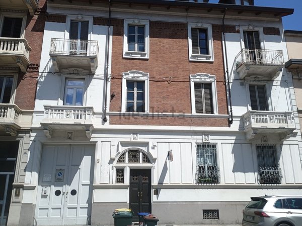 appartamento in vendita a Torino in zona Cenisia