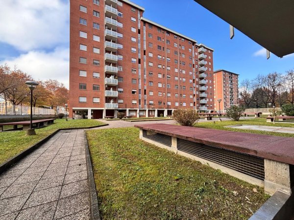 appartamento in vendita a Torino in zona Lucento