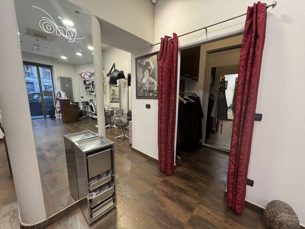 locale commerciale in vendita a Torino in zona Centro Storico