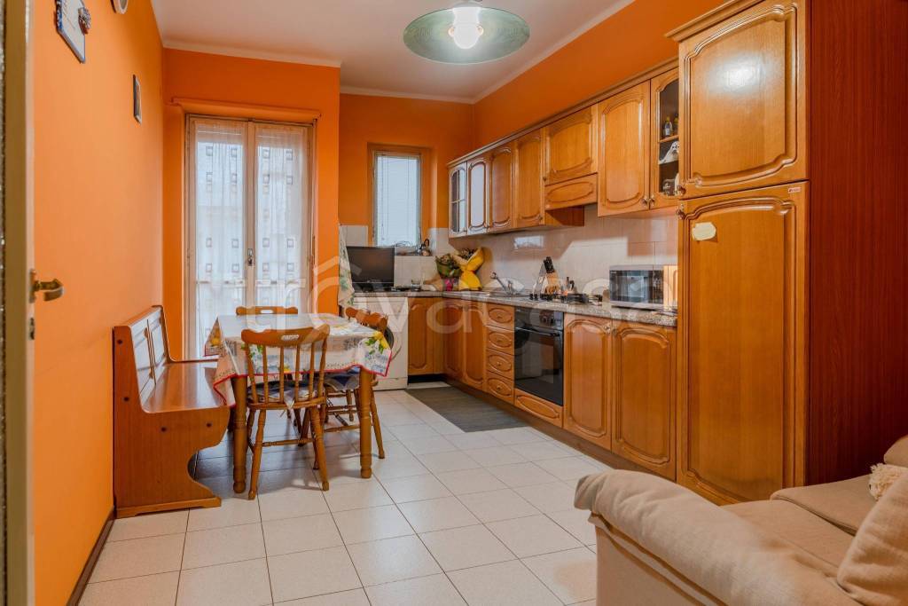 appartamento in vendita a Torino in zona Santa Rita