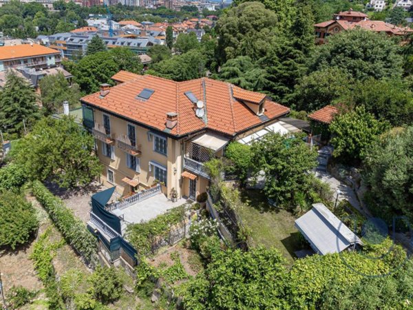 casa indipendente in vendita a Torino in zona Cavoretto