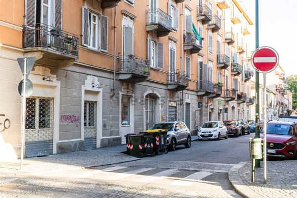 appartamento in vendita a Torino in zona Regio Parco