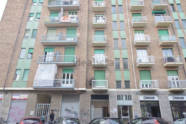 ufficio in vendita a Torino in zona Lingotto