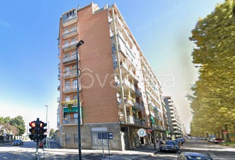 negozio in vendita a Torino in zona Pozzo Strada