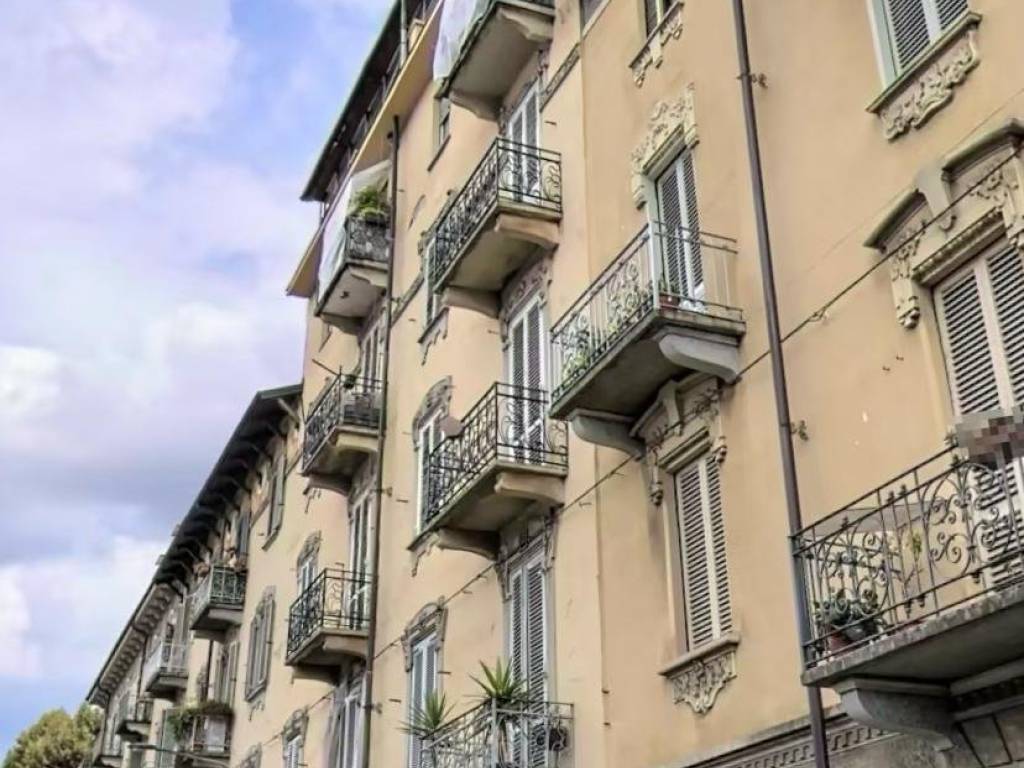 appartamento in vendita a Torino in zona Aurora