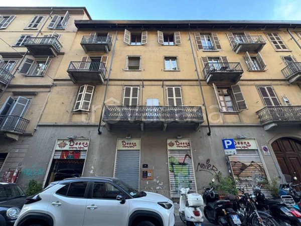 negozio in vendita a Torino in zona San Salvario