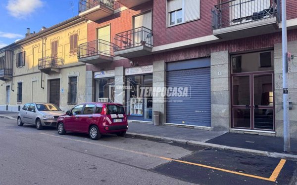negozio in vendita a Torino in zona Rebaudengo