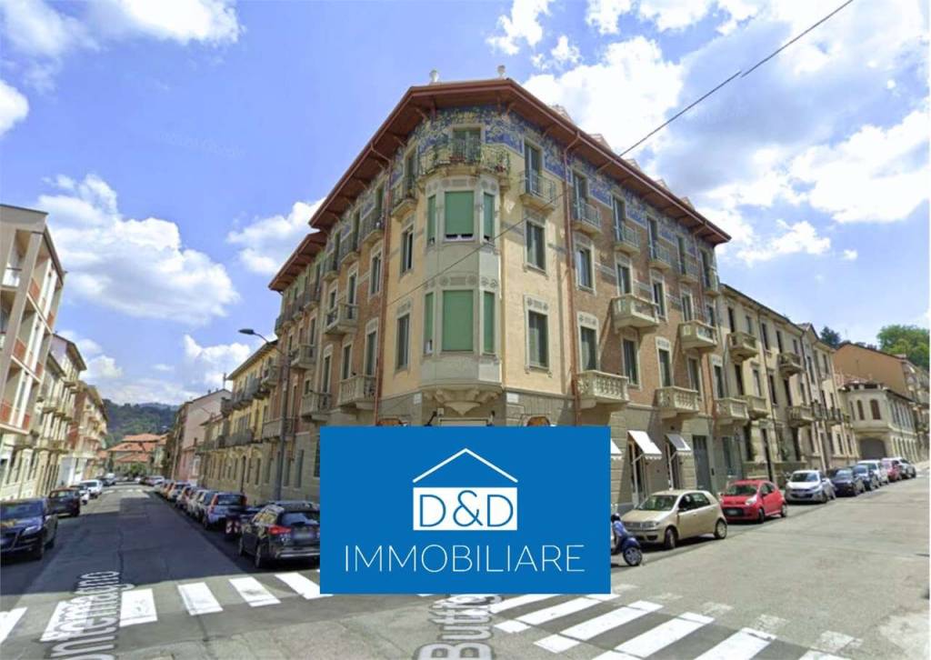negozio in vendita a Torino in zona Madonna del Pilone