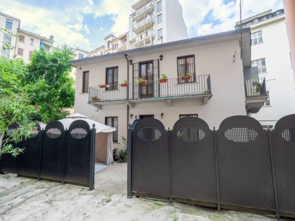 casa indipendente in vendita a Torino in zona Centro Storico