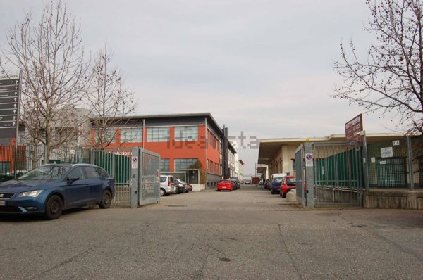 locale commerciale in vendita a Torino