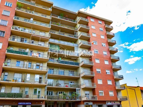 appartamento in vendita a Torino in zona Lucento