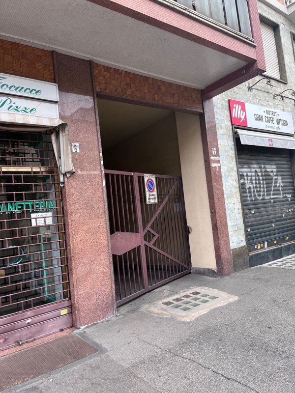locale di sgombero in vendita a Torino in zona Millefonti