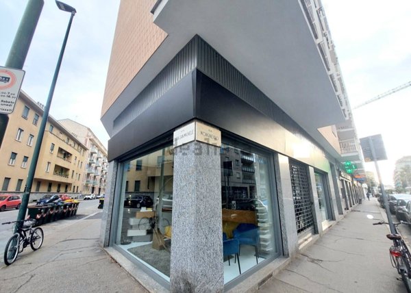 locale commerciale in vendita a Torino in zona Pozzo Strada