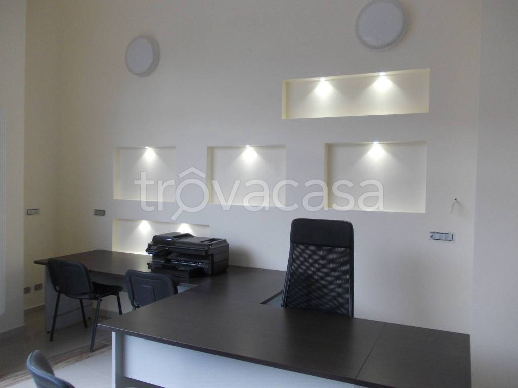 negozio in vendita a Torino in zona Santa Rita