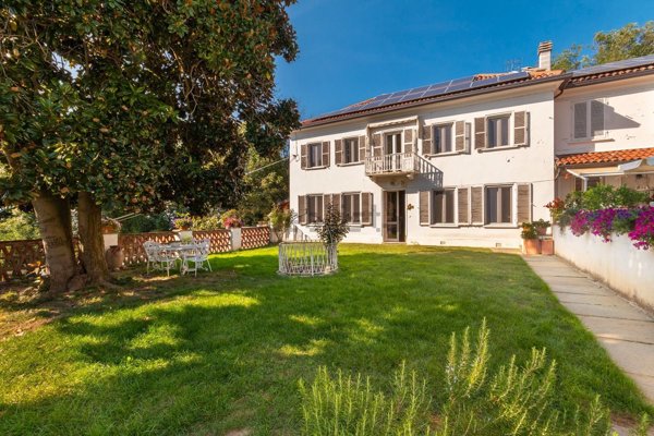 casa indipendente in vendita a Torino in zona Cavoretto