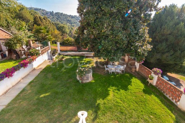 casa indipendente in vendita a Torino in zona Cavoretto