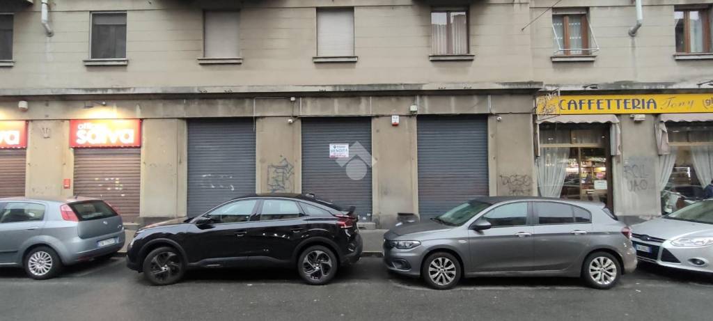 negozio in vendita a Torino in zona Aurora