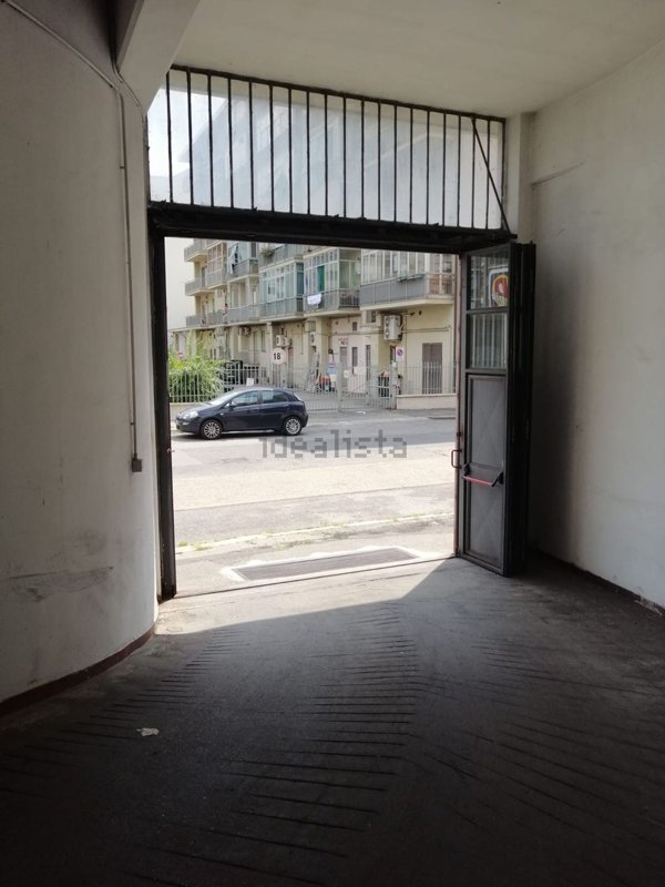 locale di sgombero in vendita a Torino in zona Lingotto