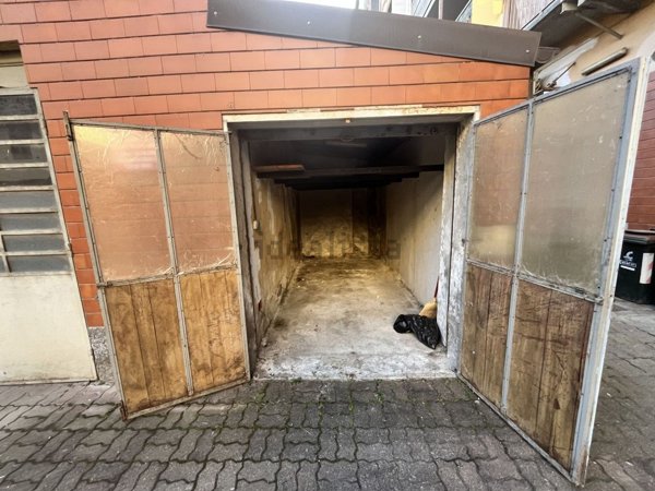 locale di sgombero in vendita a Torino in zona Millefonti